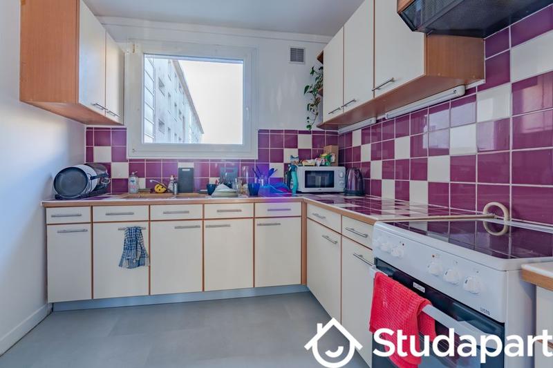 Chambre - 65 m² - 1 pièce