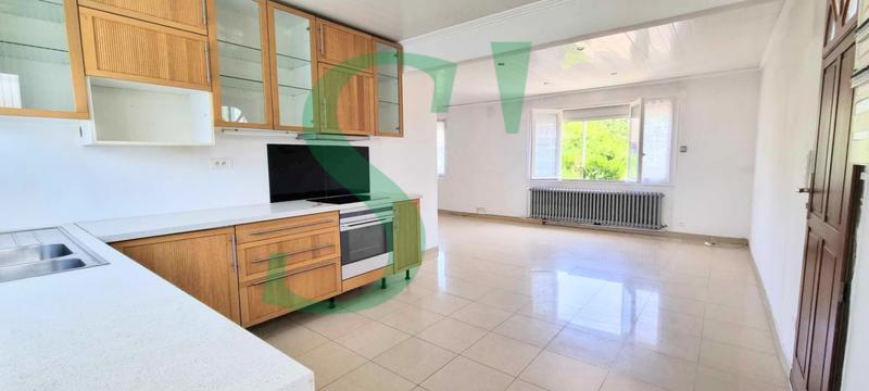 Maison - 96 m² - 4 pièces