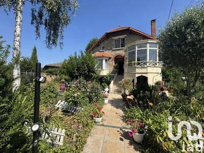 Maison - 104 m² - 6 pièces