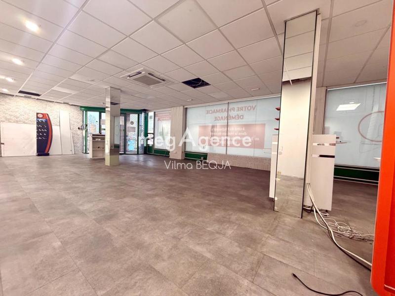Local commercial - 105 m² - 4 pièces
