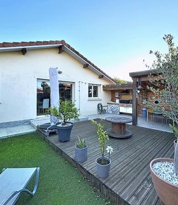 Maison - 190 m² - 7 pièces