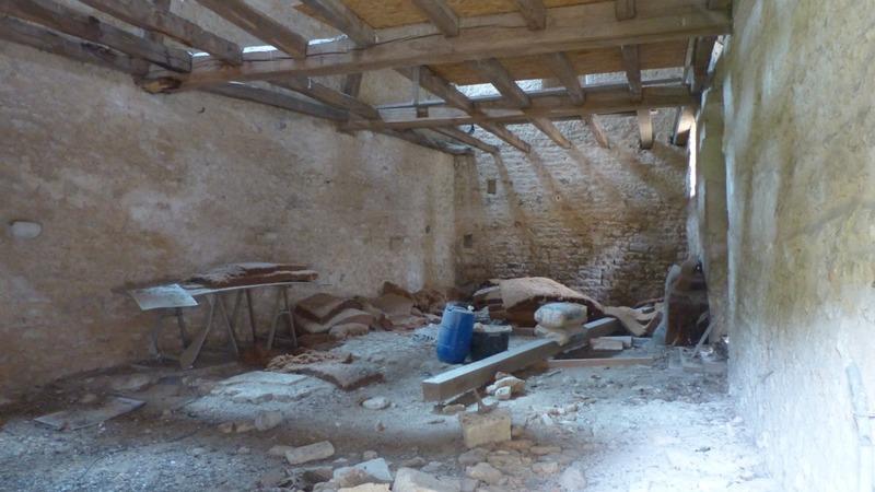 Grange - 100 m² - 2 pièces