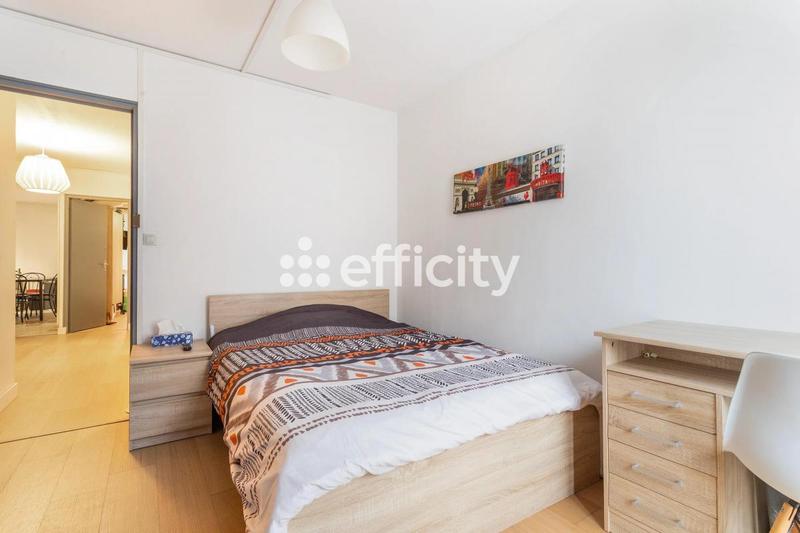 Appartement - 120 m² - 5 pièces