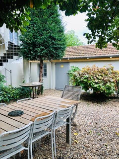 Maison - 260 m² - 7 pièces