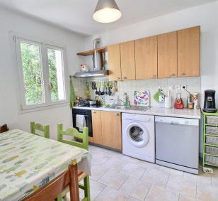 Maison - 203 m² - 10 pièces