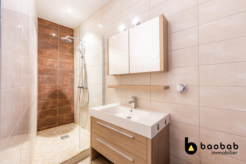 Appartement - 140 m² - 5 pièces