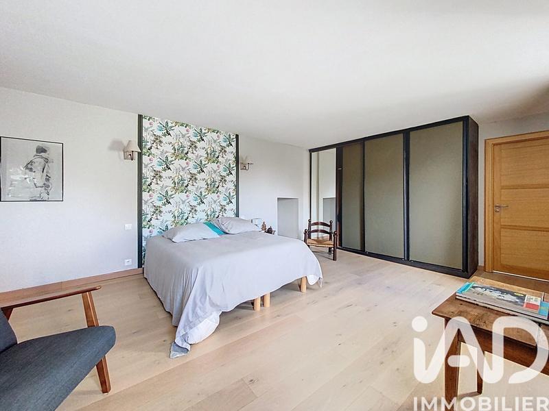 Maison - 240 m² - 9 pièces