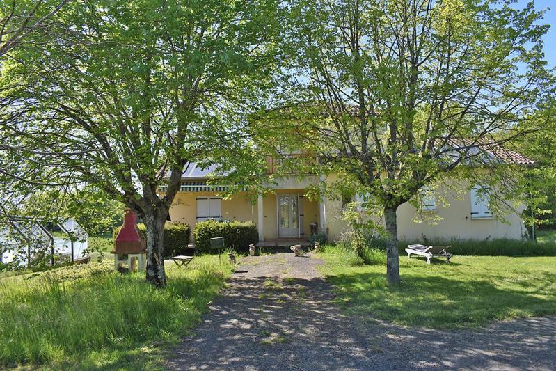 Maison - 160 m² - 7 pièces