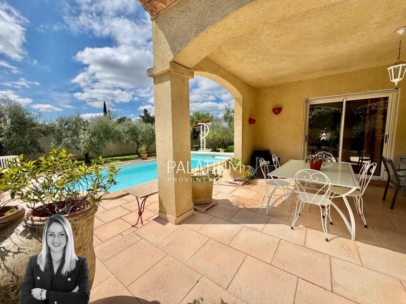 Villa - 202 m² - 7 pièces