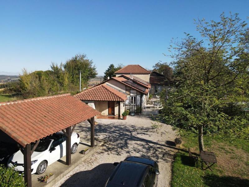 Propriété - 292 m² - 8 pièces