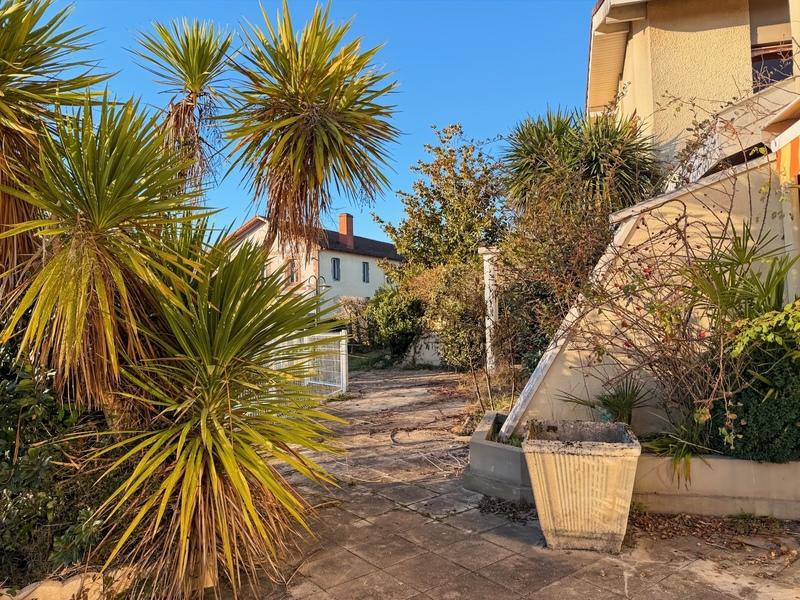 Maison - 263 m² - 6 pièces