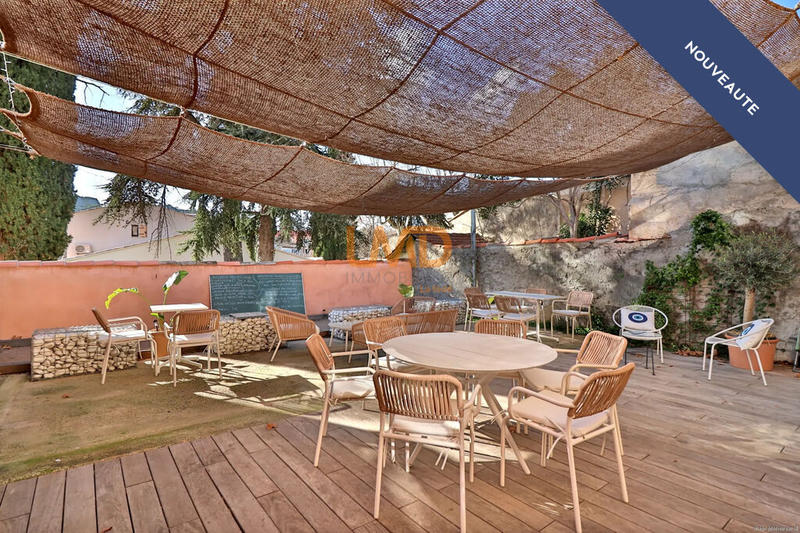 Fonds de commerce - Bureau - 121 m²