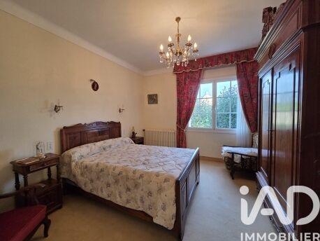 Maison - 198 m² - 8 pièces