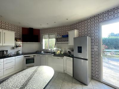 Maison - 163 m² - 6 pièces