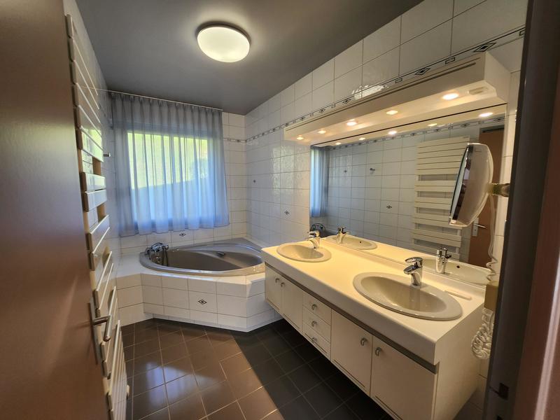 Maison - 182 m² - 5 pièces