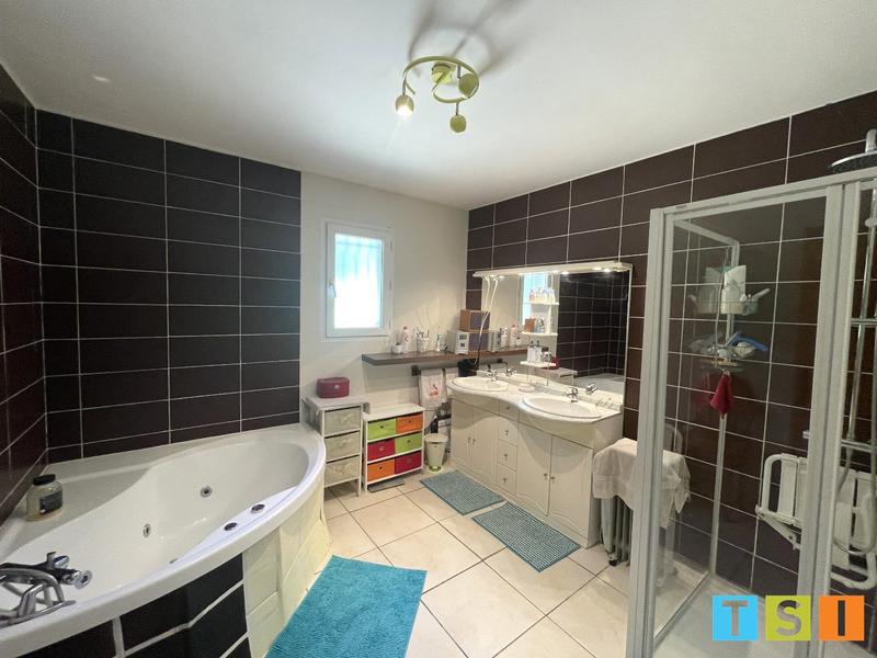 Maison - 168 m² - 5 pièces