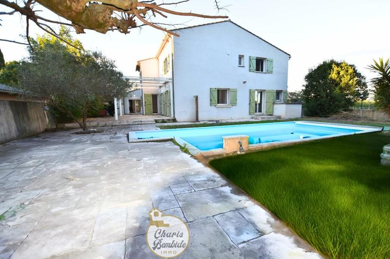 Villa - 275 m² - 9 pièces