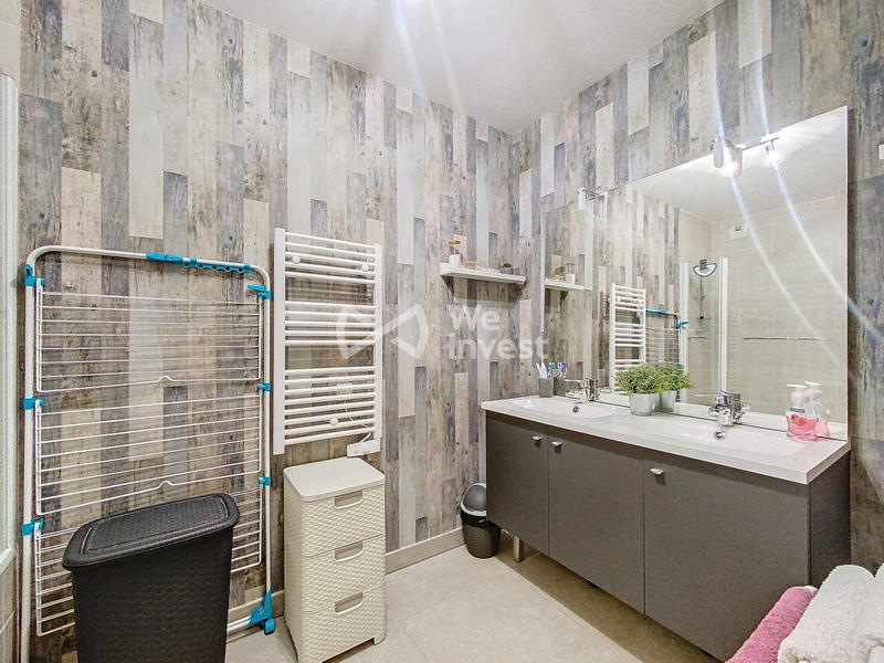 Appartement - 100 m² - 5 pièces