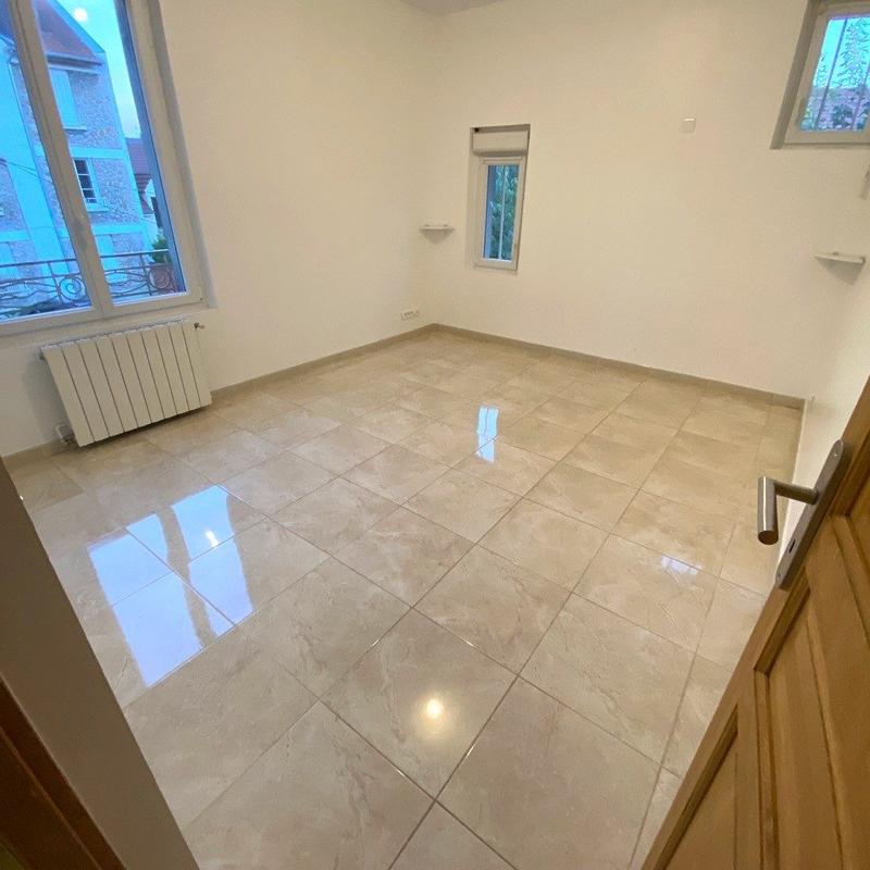 Maison - 210 m² - 6 pièces