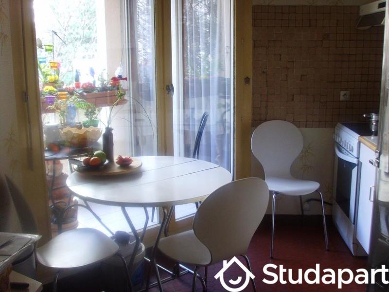 Chambre - 12 m² - 1 pièce