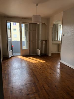 Appartement - 63 m² - 4 pièces