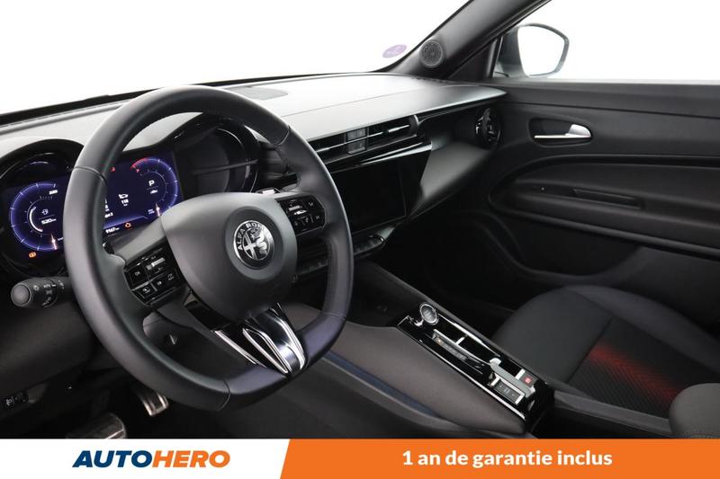 Alfa Romeo Junior 1.2 Ibrida Speciale Dct6 136 ch