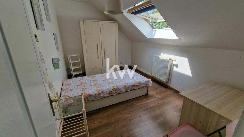 Maison - 210 m² - 9 pièces