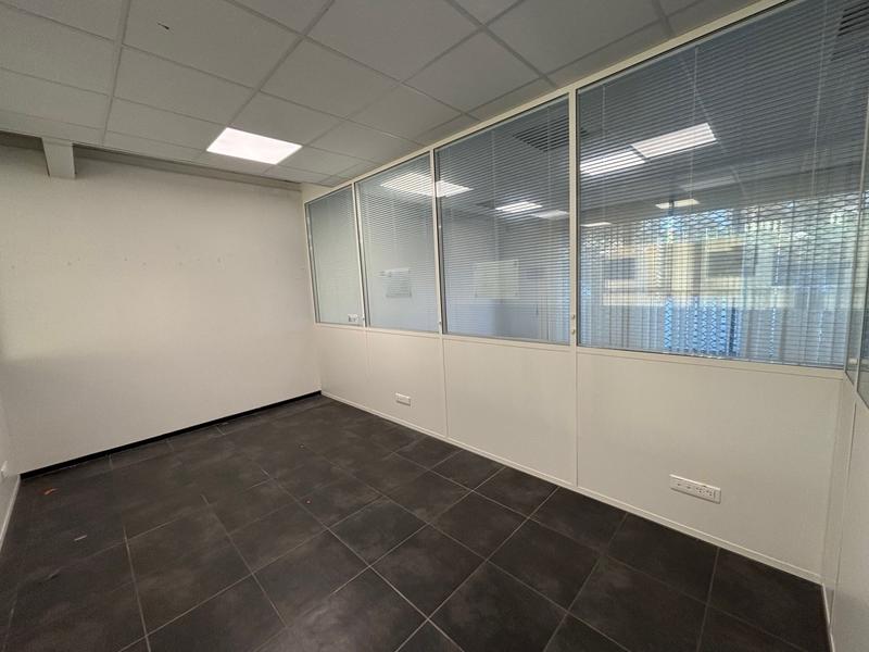 Bureau - 214 m²
