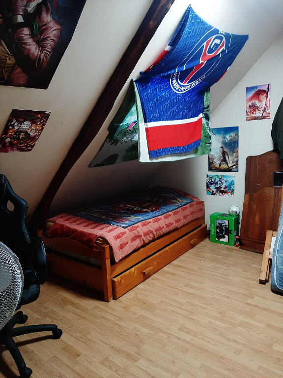 Maison - 90 m² - 4 pièces