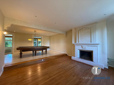 Maison - 237 m² - 8 pièces