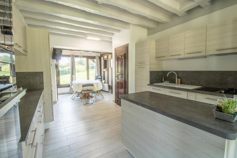 Propriété - 293 m² - 5 pièces