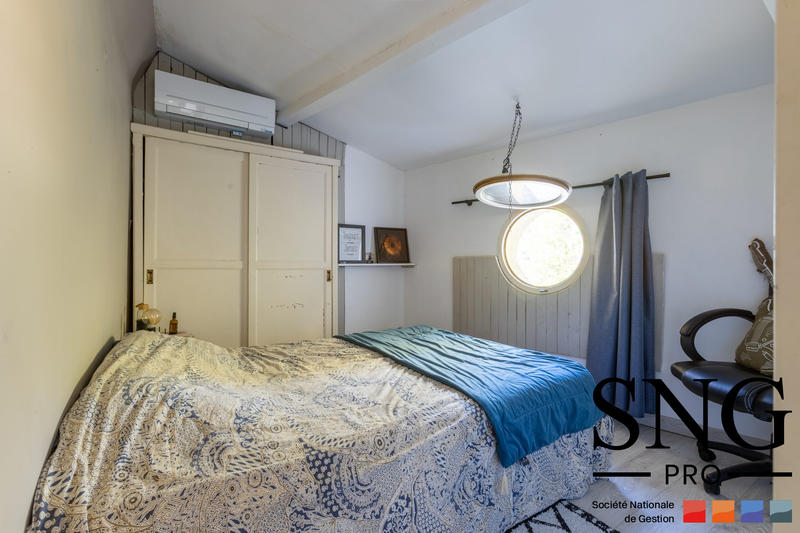 Maison traditionnelle - 146 m² - 8 pièces