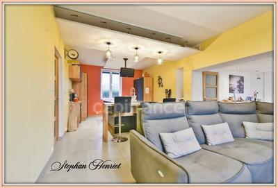 Maison - 262 m² - 12 pièces