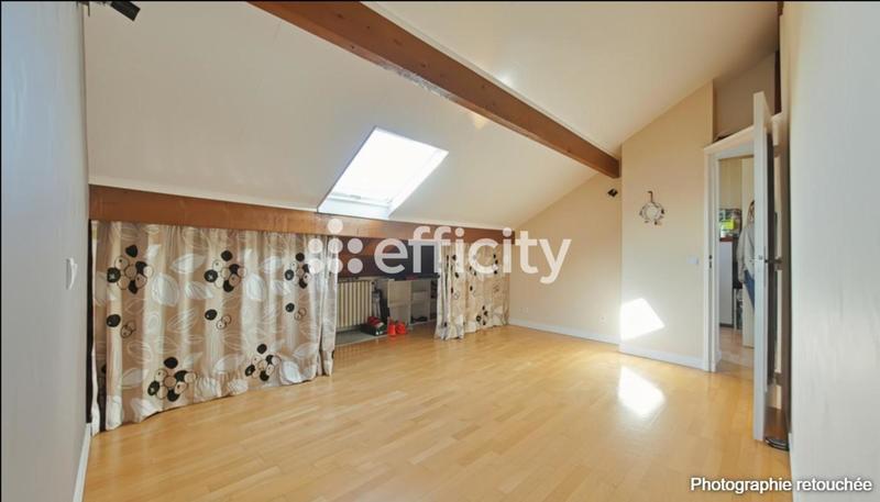 Maison - 143 m² - 7 pièces