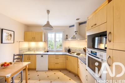 Maison - 143 m² - 7 pièces