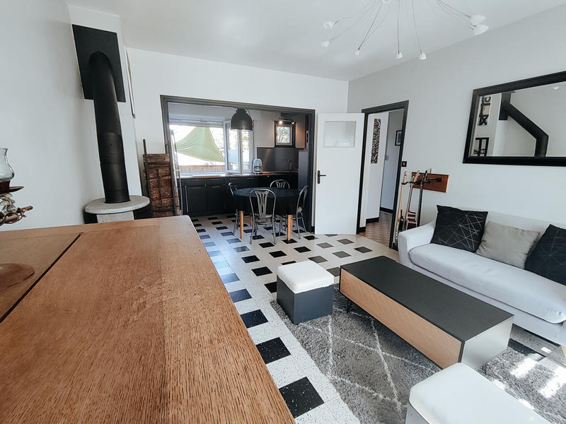 Maison - 91 m² - 6 pièces