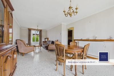 Maison - 96 m² - 4 pièces
