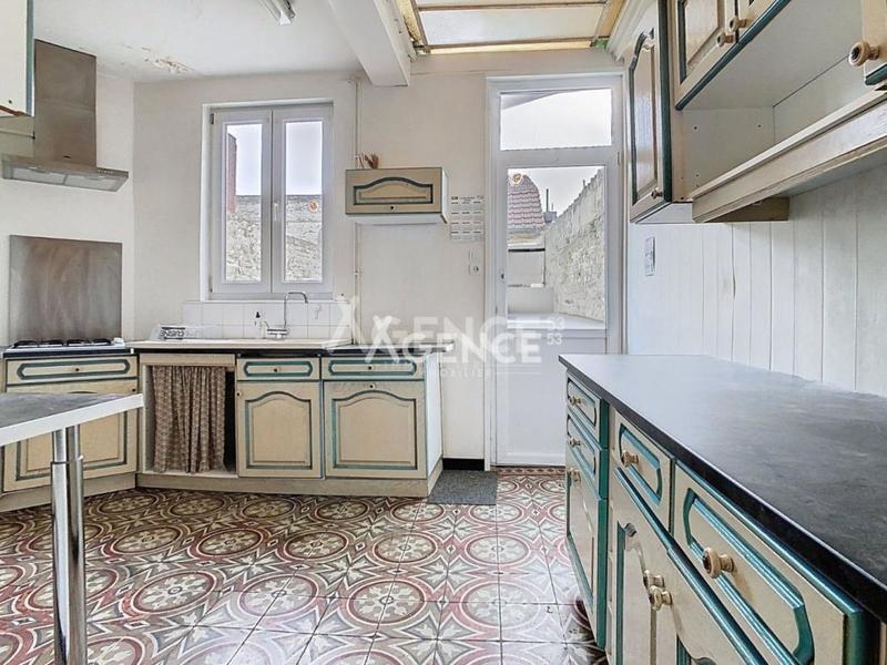 Maison - 95 m² - 4 pièces