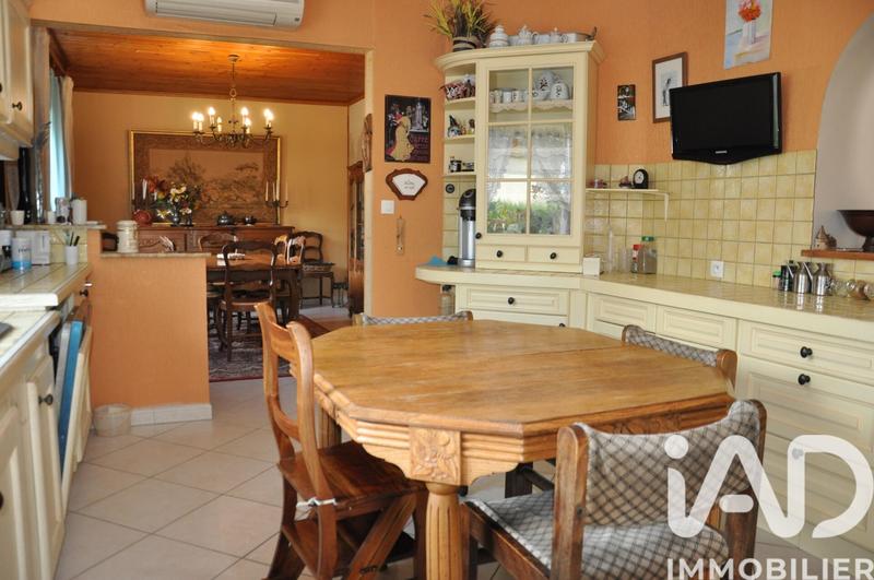 Maison - 280 m² - 9 pièces