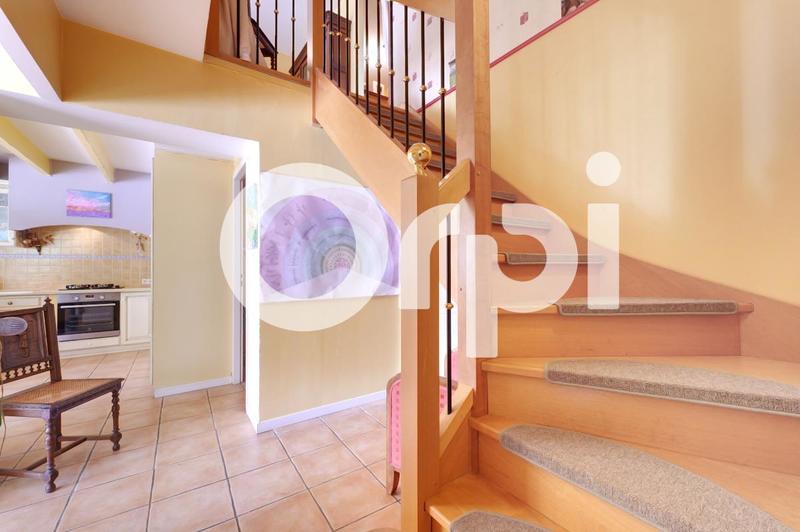 Maison - 161 m² - 6 pièces