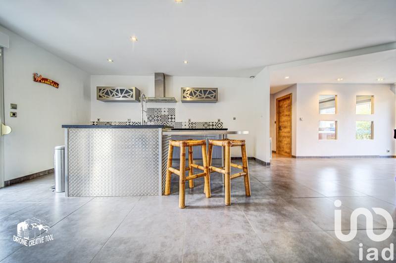 Maison - 138 m² - 8 pièces