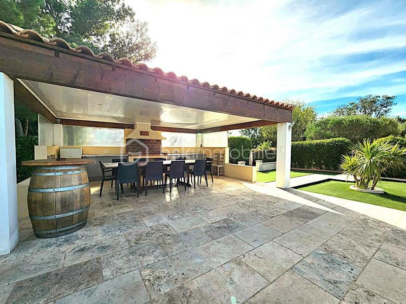 Villa - 183 m² - 5 pièces