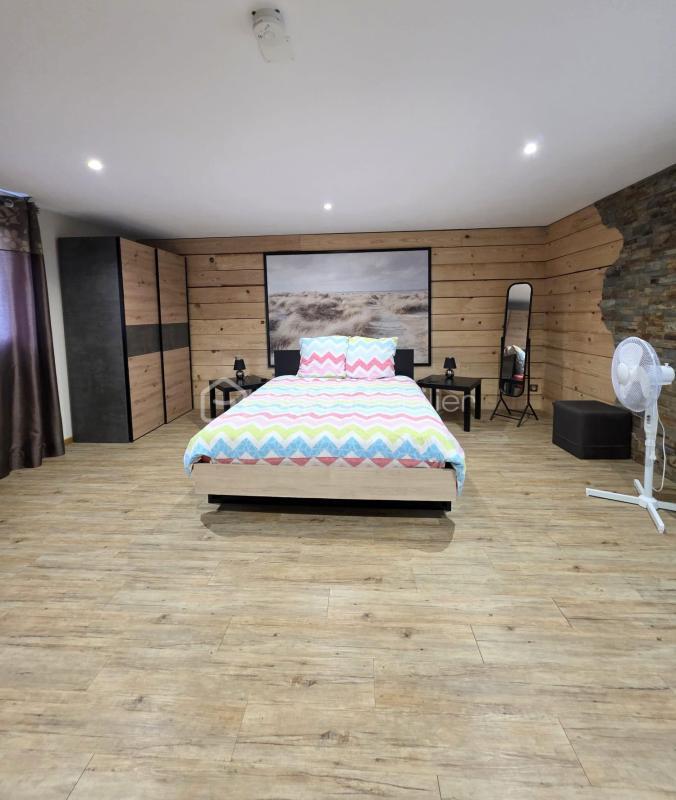 Maison - 272 m² - 11 pièces