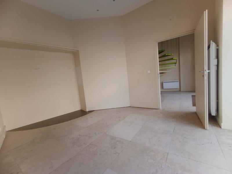 Local commercial - 4 pièces