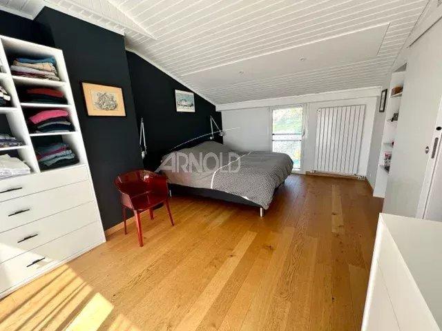 Maison - 252 m² - 11 pièces