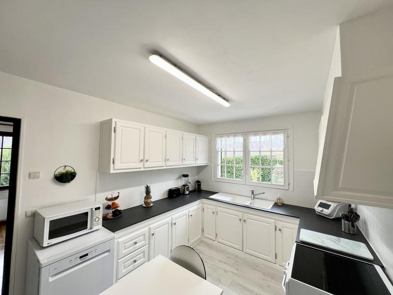 Maison - 180 m² - 7 pièces