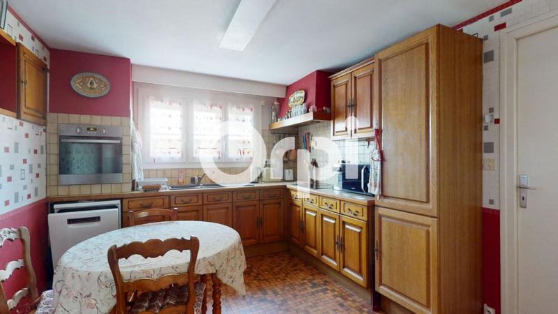 Maison - 200 m² - 7 pièces