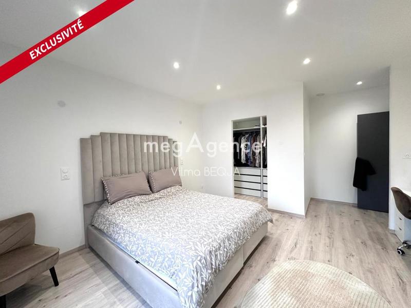 Maison - 180 m² - 5 pièces