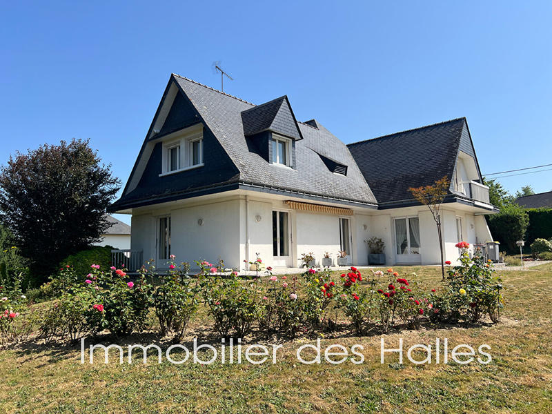 Maison - 213 m² - 6 pièces