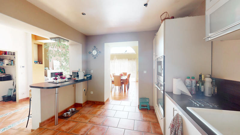 Maison - 210 m² - 6 pièces